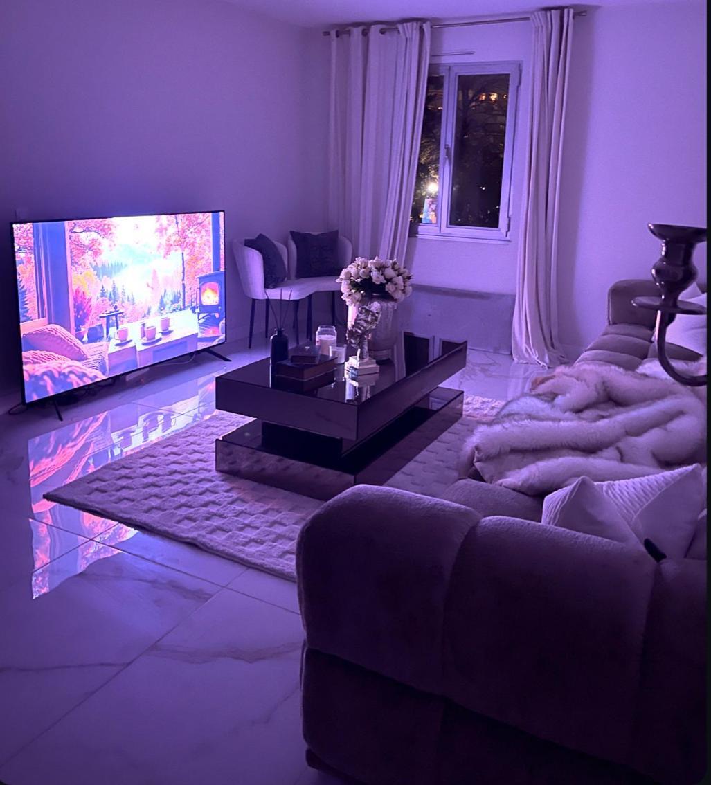 La Maison Du Luxe Ris-Orangis Екстериор снимка